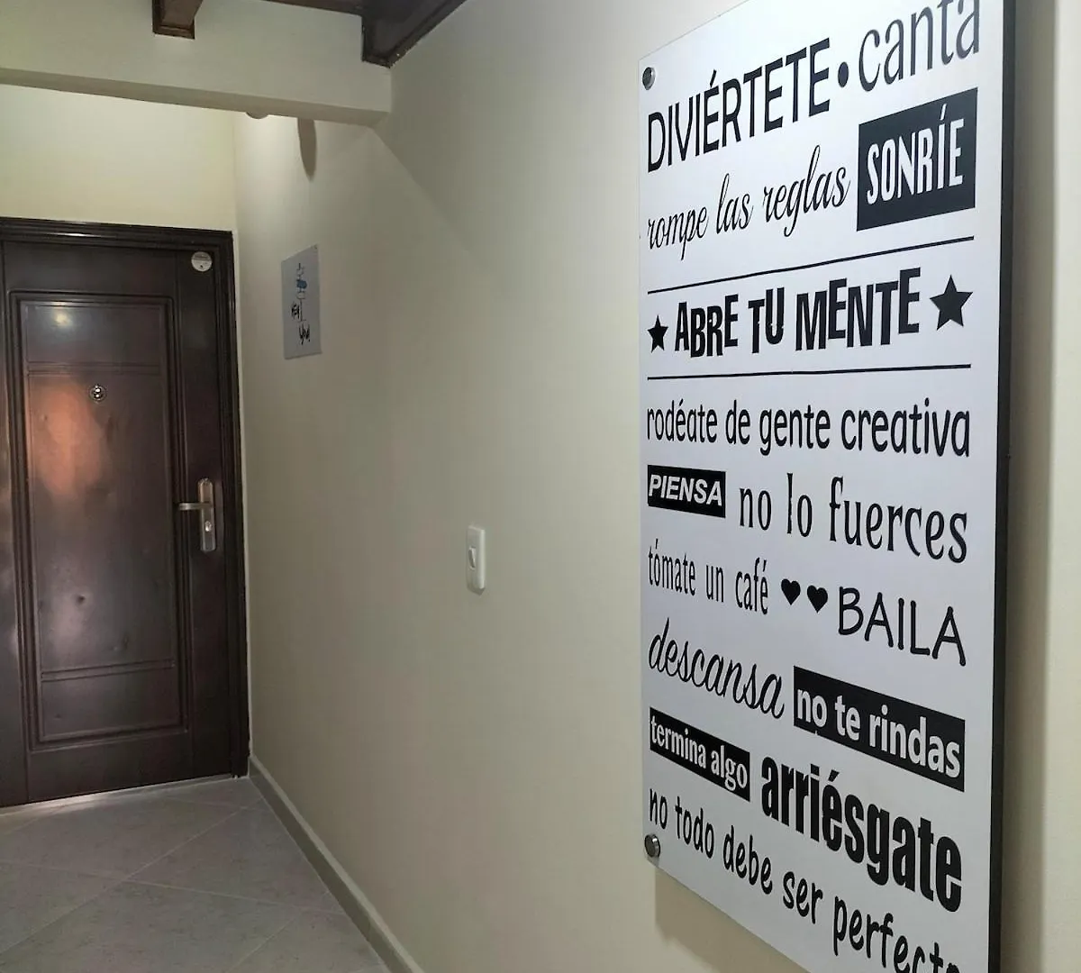 Centrally Located And Cozy Apartment With 900 Mb Internet Medellín 0*,  Kolumbie