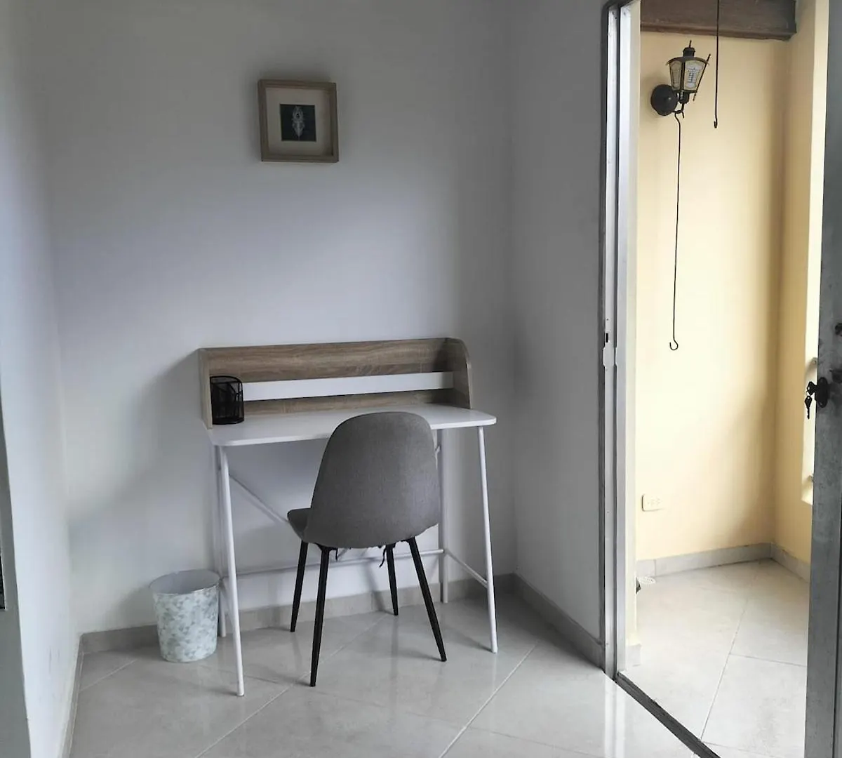Centrally Located And Cozy Apartment With 900 Mb Internet Medellin Colombia