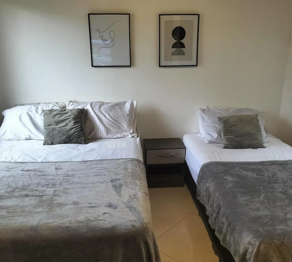 Centrally Located And Cozy Apartment With 900 Mb Internet Medellín Colombia